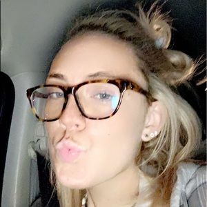 Meet your Posher, Grace